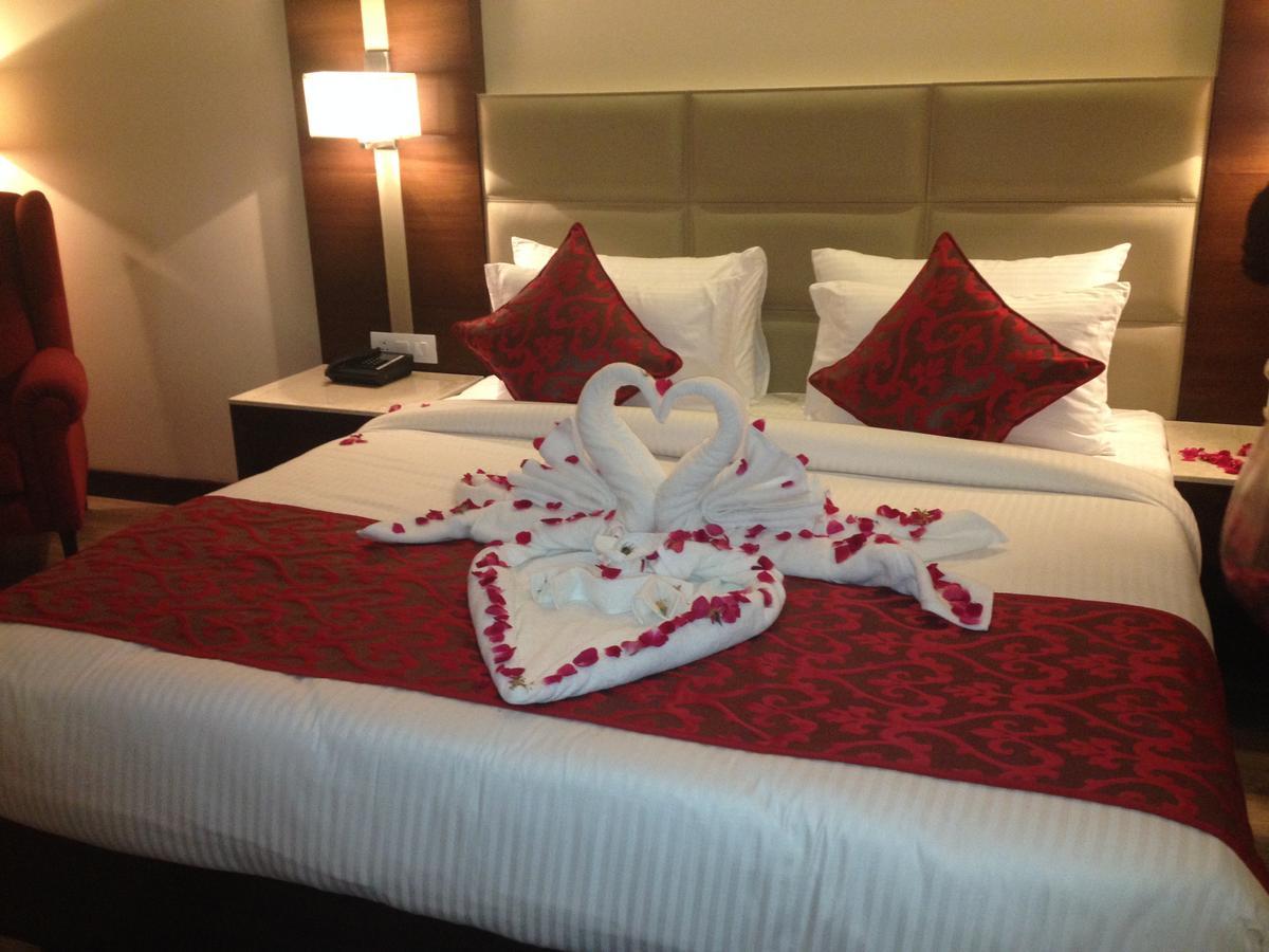 Continent Hotel Nawanshahr Nawashahr Bagian luar foto